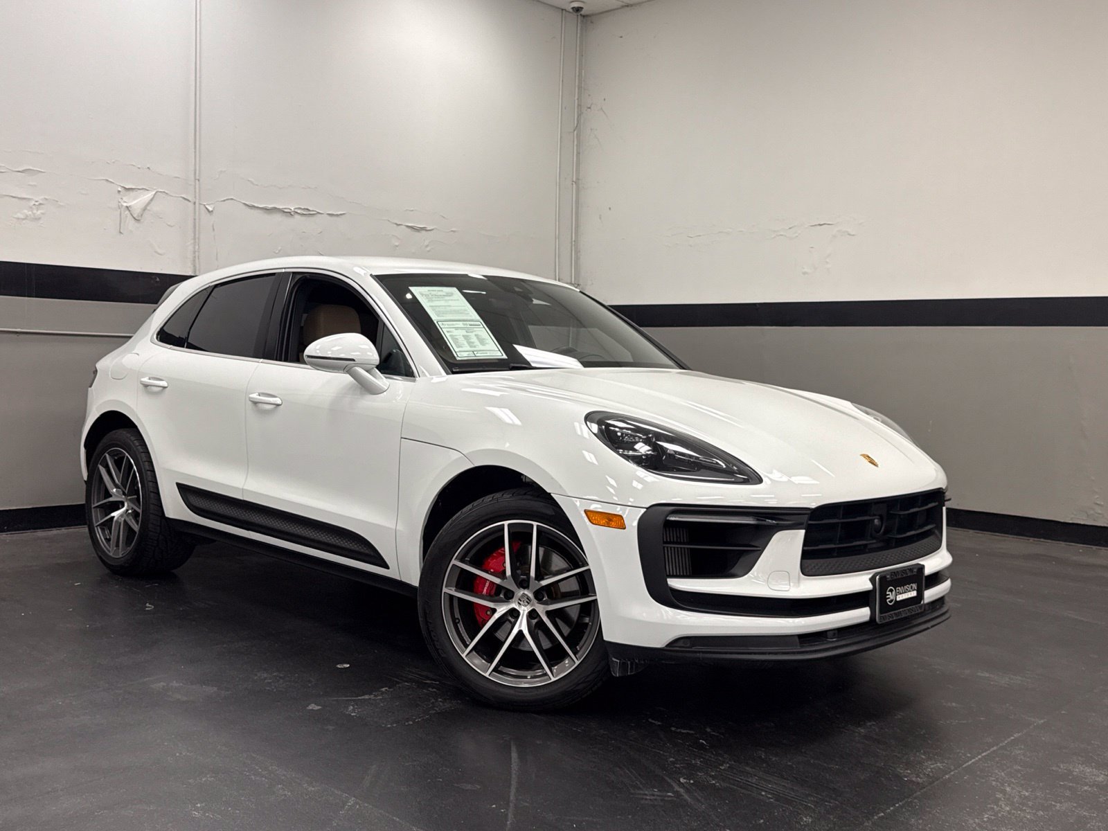Used 2023 Porsche Macan S AWD/4WD image 2