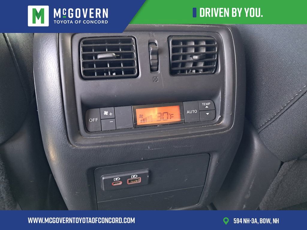 Used 2019 Nissan Pathfinder S image 18