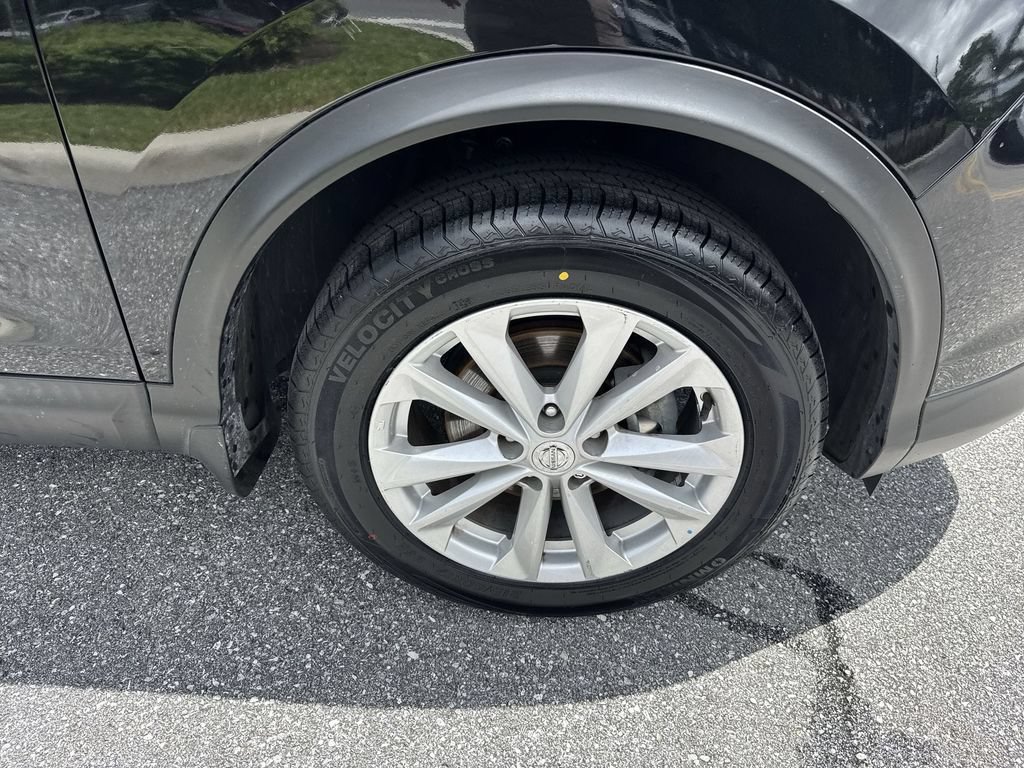Used 2018 Nissan Rogue Sport SV w/ SV Technology Package AWD/4WD image 59