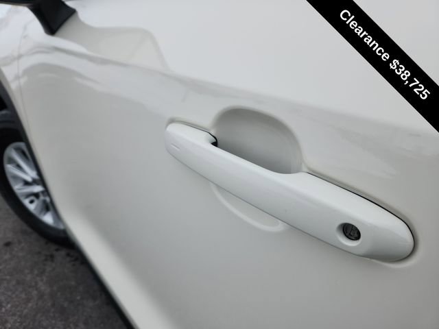 Used 2024 Toyota Grand Highlander XLE image 16