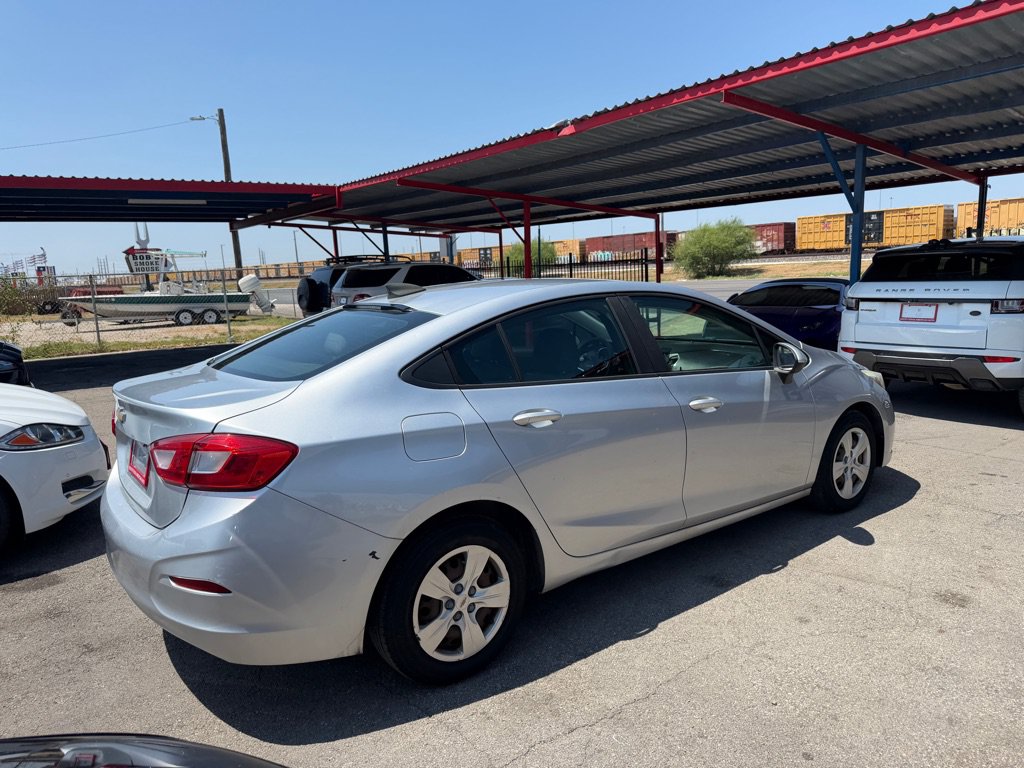 Used 2018 Chevrolet Cruze LS FWD image 26