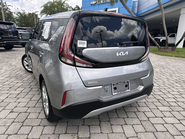 Used 2024 Kia Soul LX w/ Option Group 015 FWD image 12