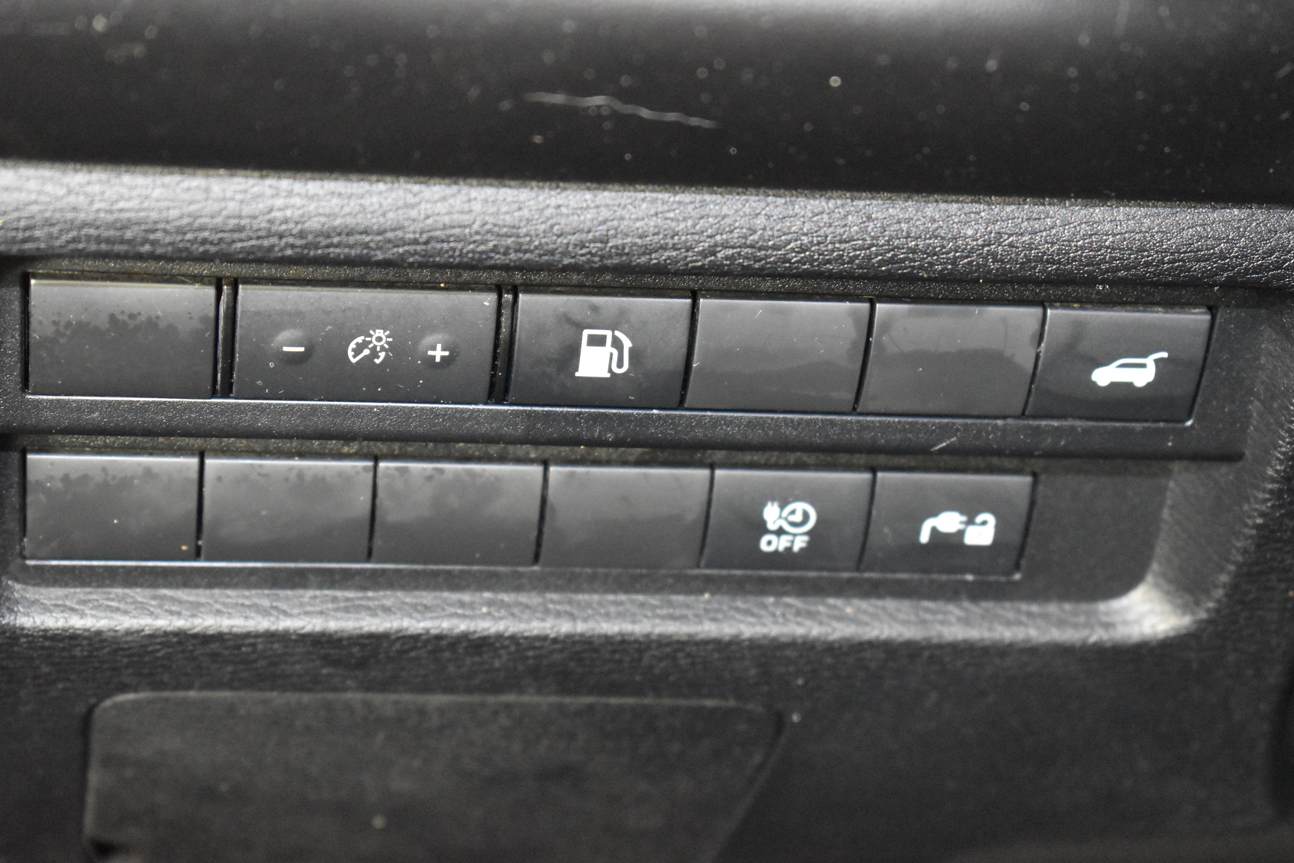 Used 2023 Mitsubishi Outlander SE image 35