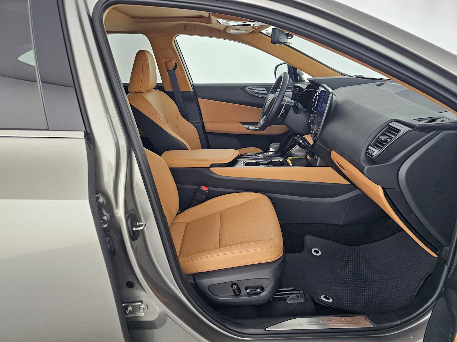 Used 2026 Lexus NX 350h AWD w/ Cold Area Package image 10