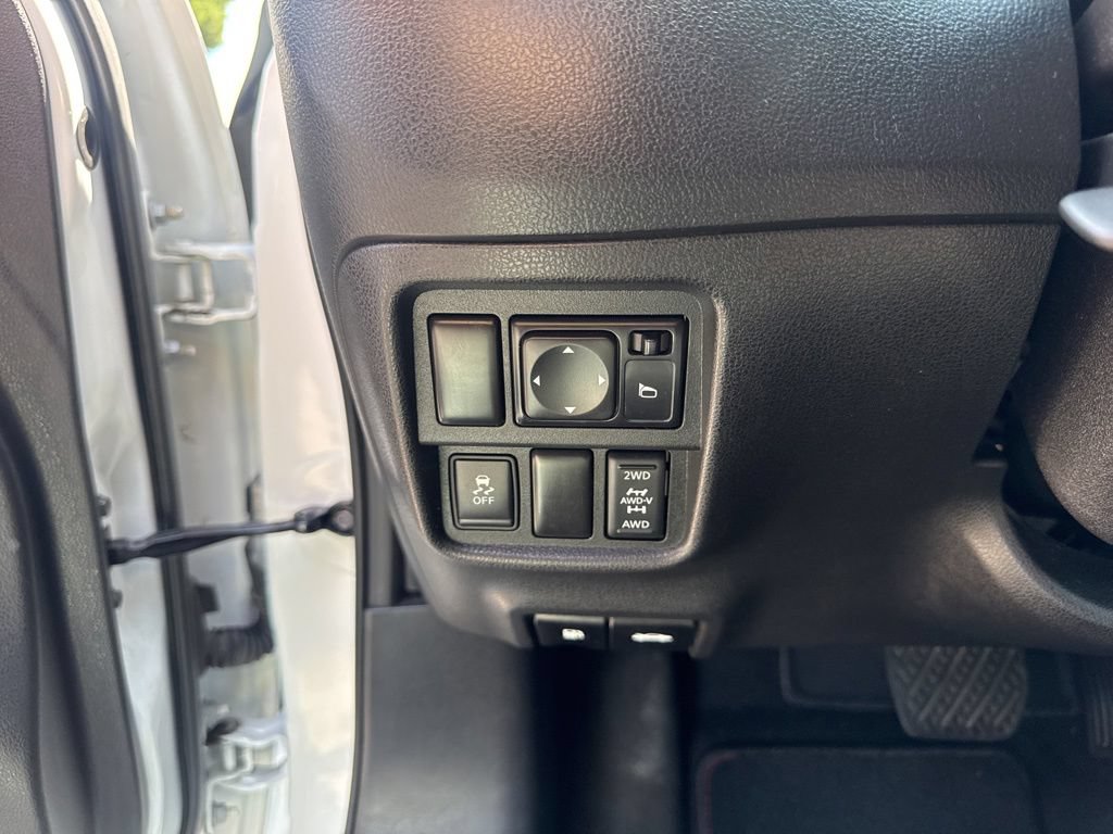 Used 2016 Nissan Juke NISMO AWD/4WD image 19