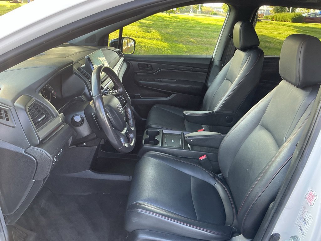 Used 2025 Honda Odyssey Sport-L image 18