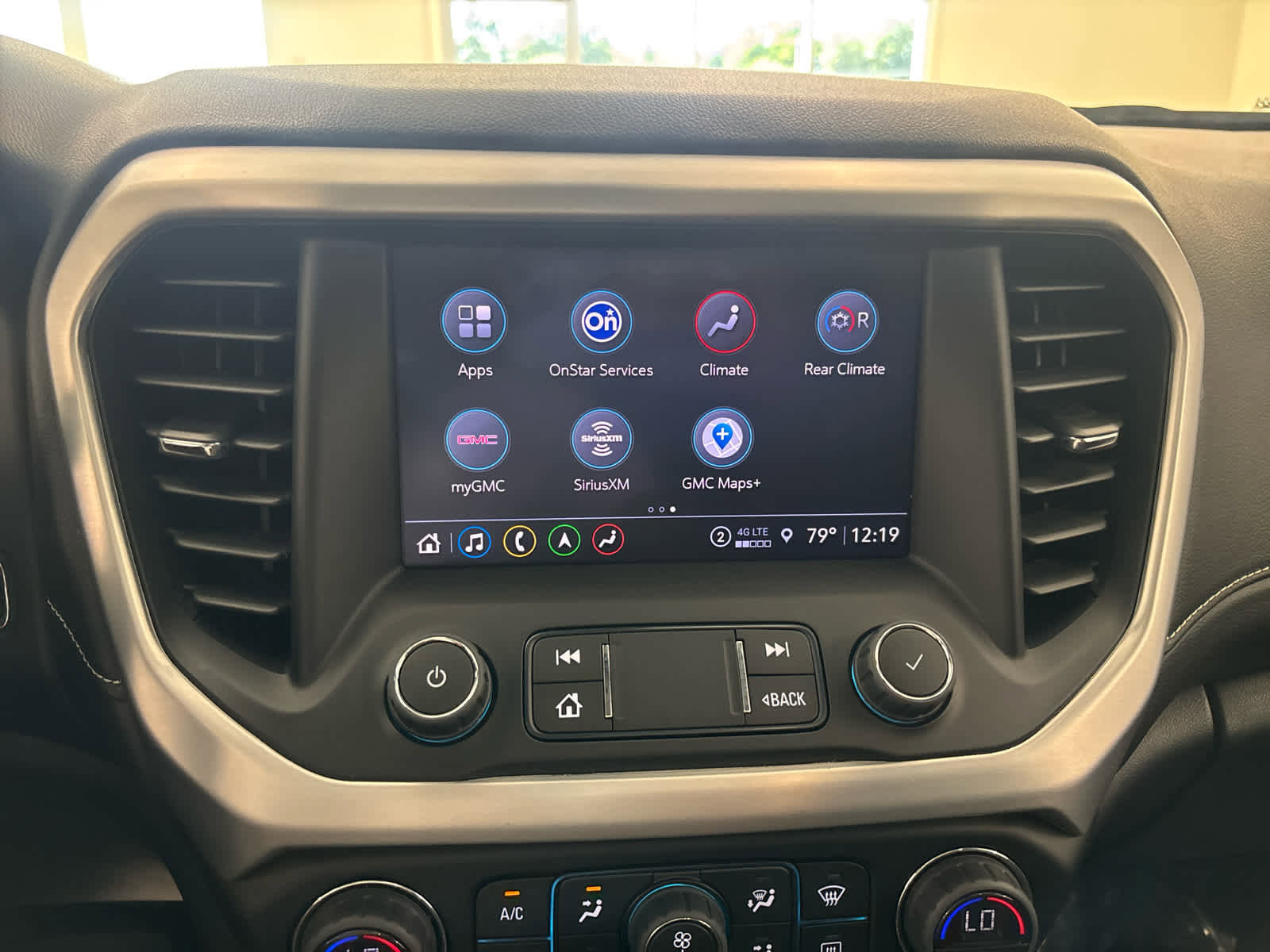 Used 2023 GMC Acadia SLE w/ Driver Convenience Package image 46