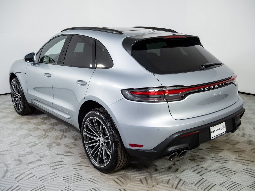 New 2026 Porsche Macan image 3