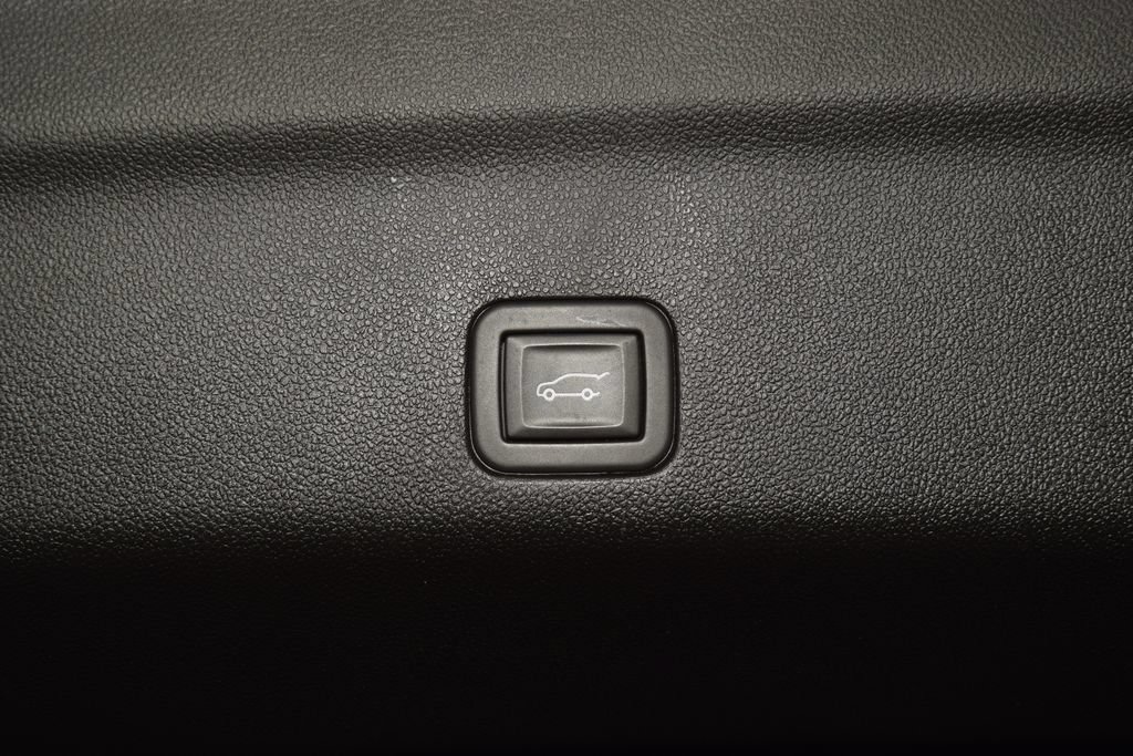 Used 2023 Chevrolet Tahoe RST w/ Luxury Package AWD/4WD image 24