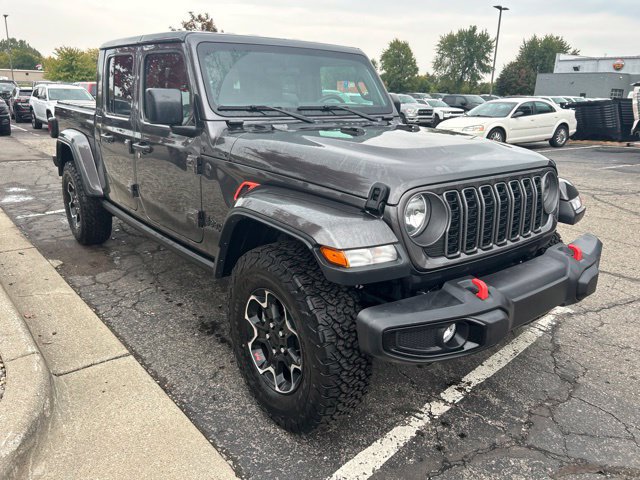 Used 2025 Jeep Gladiator Sport AWD/4WD image 5