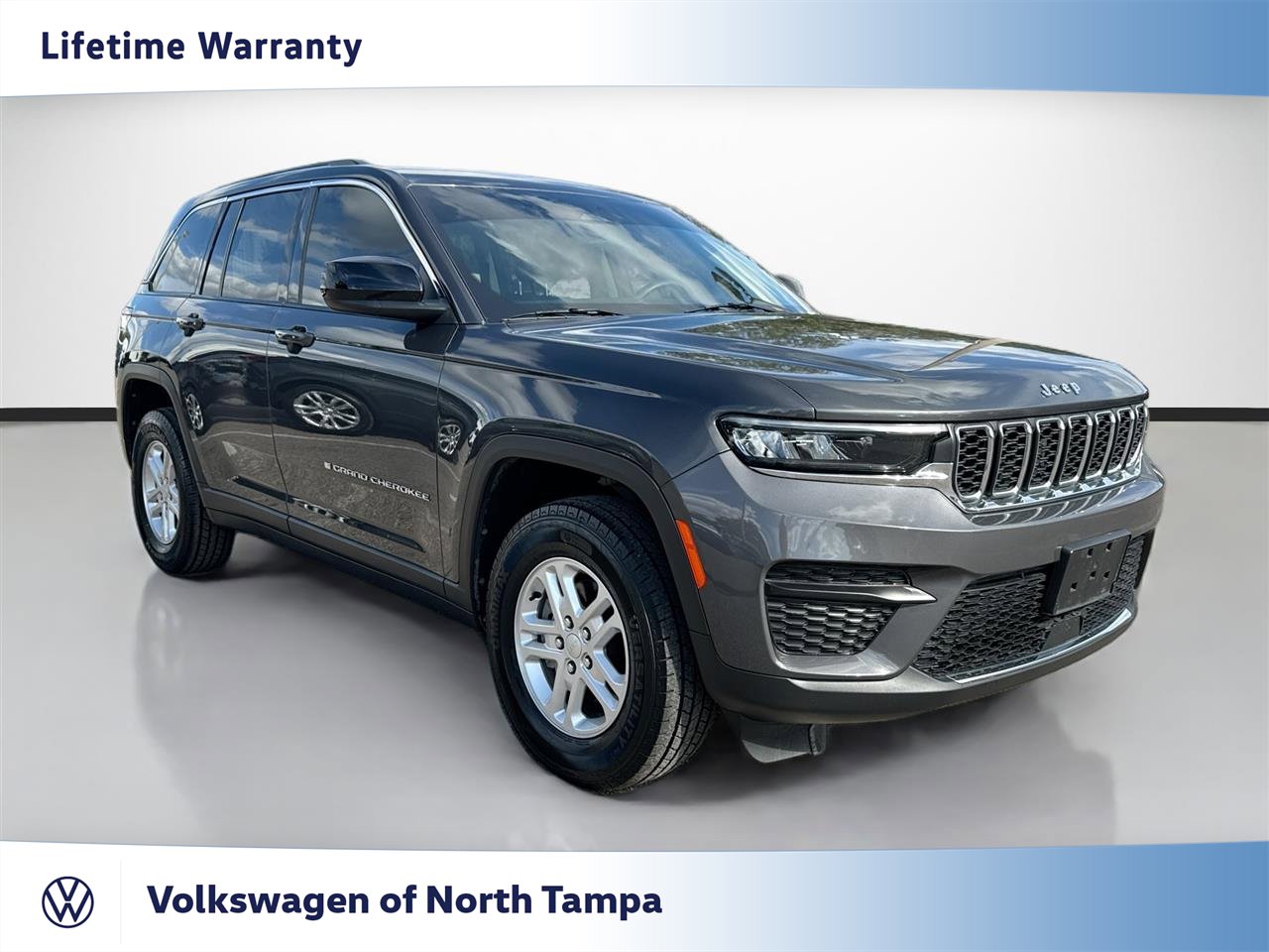 Used 2024 Jeep Grand Cherokee Laredo