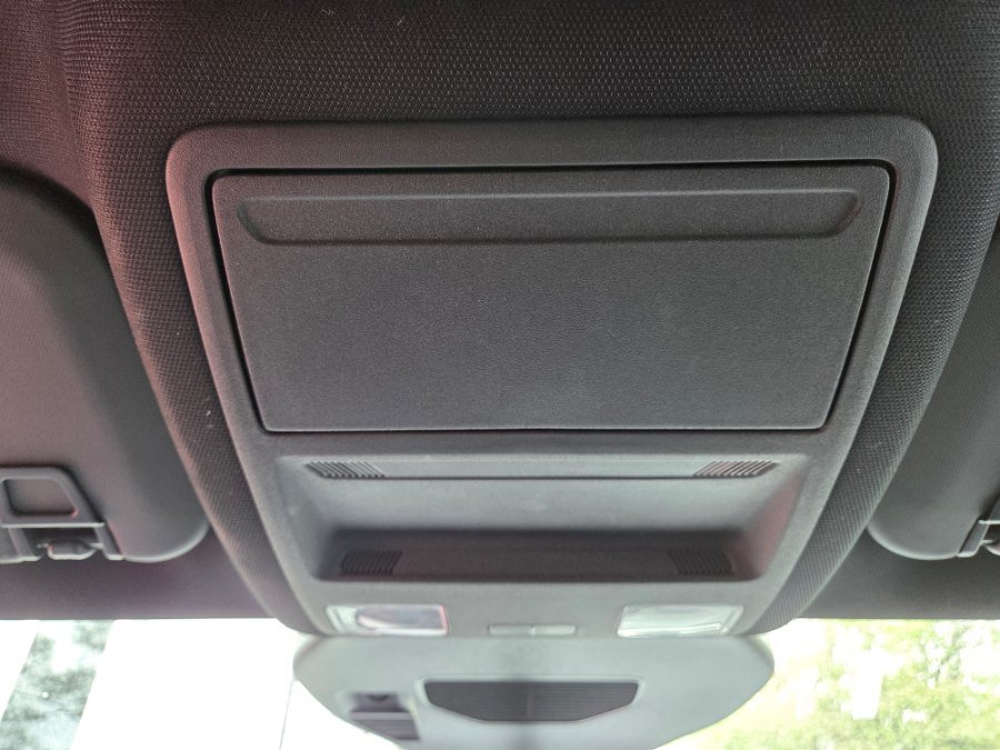 Used 2025 Ford Escape ST-Line FWD image 15