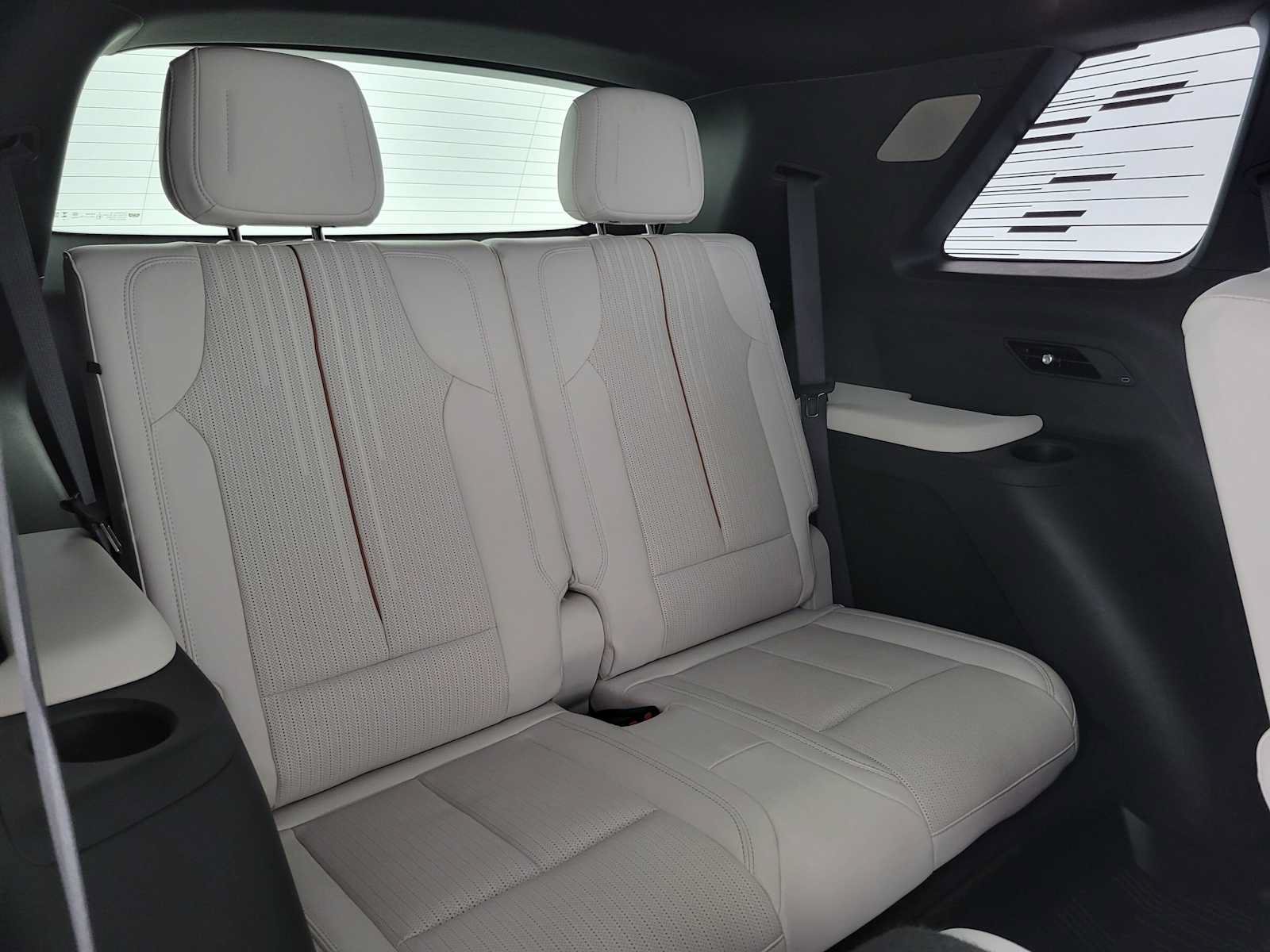 Used 2026 Cadillac Vistiq Sport w/ LPO, Floor Liner Package AWD/4WD image 13