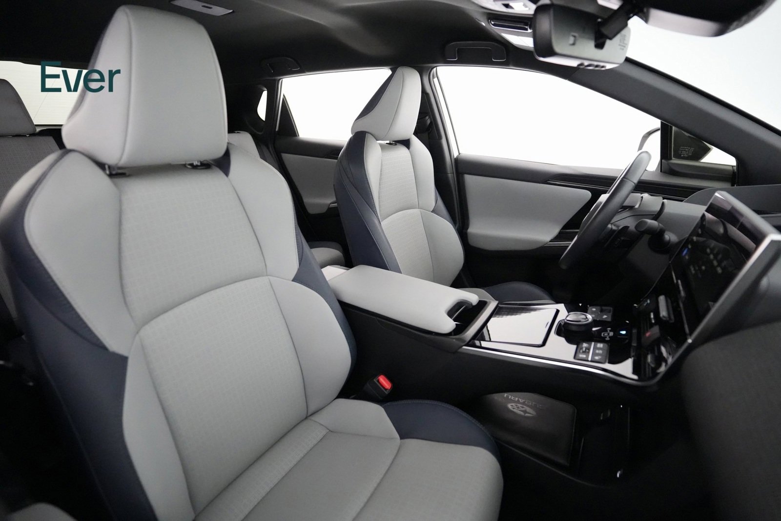 Used 2023 Subaru Solterra AWD image 8