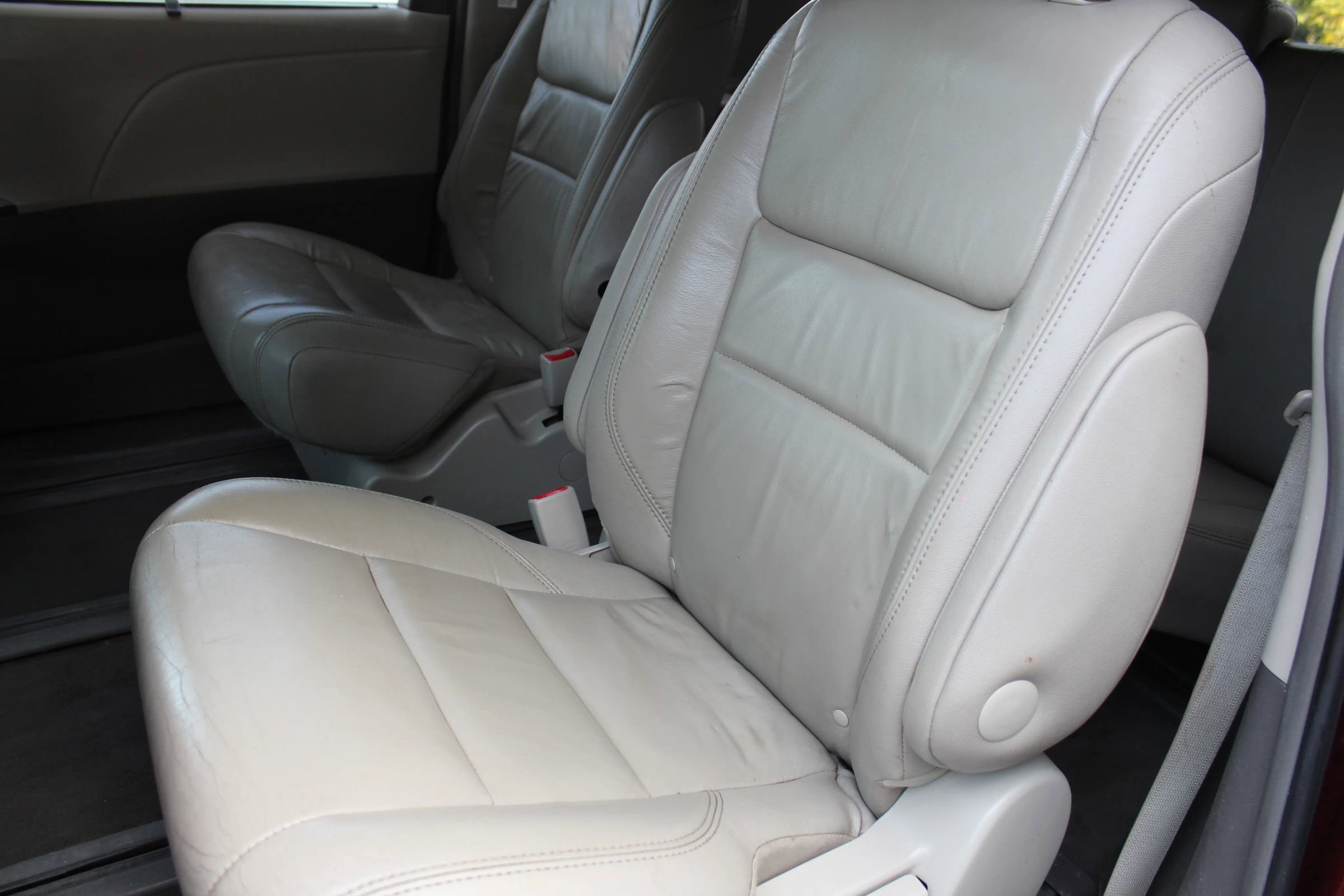 Used 2015 Toyota Sienna XLE Premium image 13