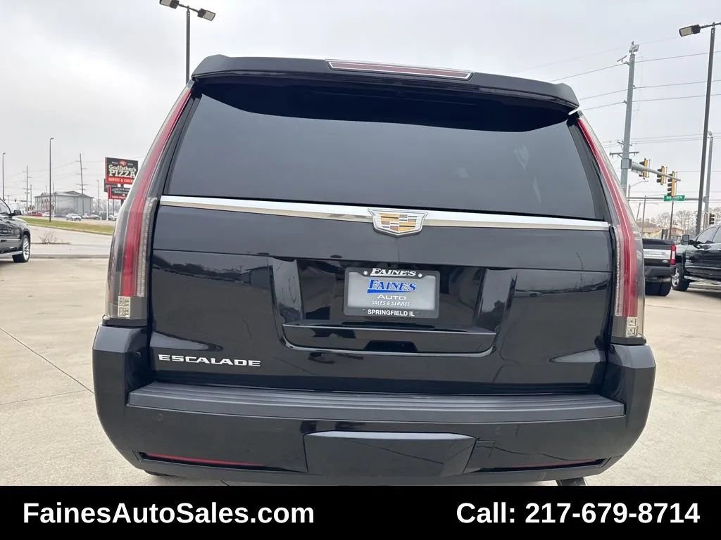 Used 2015 Cadillac Escalade Premium image 18