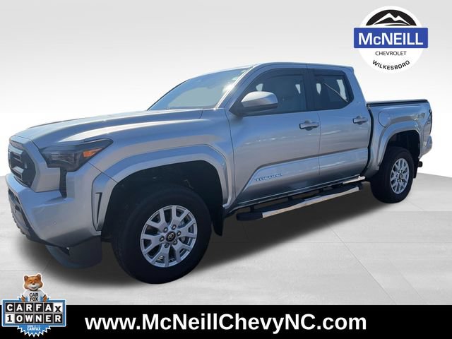 Used 2024 Toyota Tacoma SR5 AWD/4WD image 3