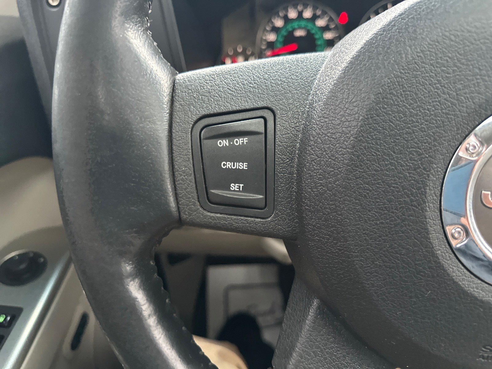 Used 2006 Jeep Commander Limited AWD/4WD image 46