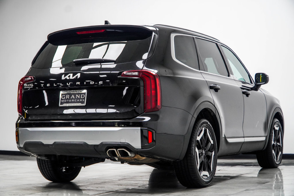 Used 2023 Kia Telluride S w/ S Sunroof Package FWD image 20