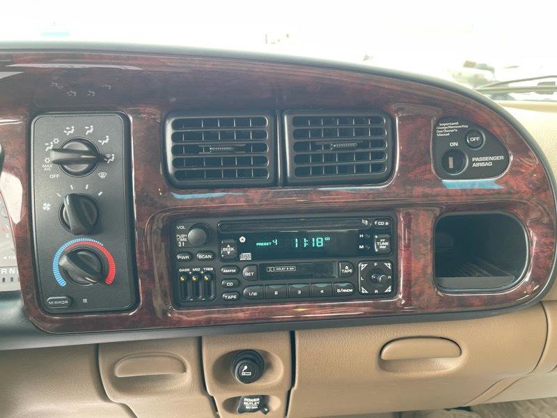 Used 1999 Dodge Ram 1500 Truck 4x4 Quad Cab image 37