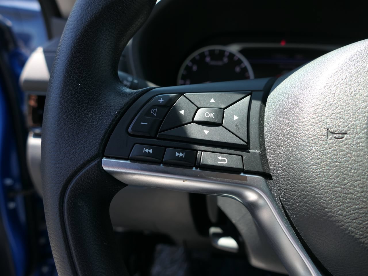 Used 2024 Nissan Sentra SV FWD image 14