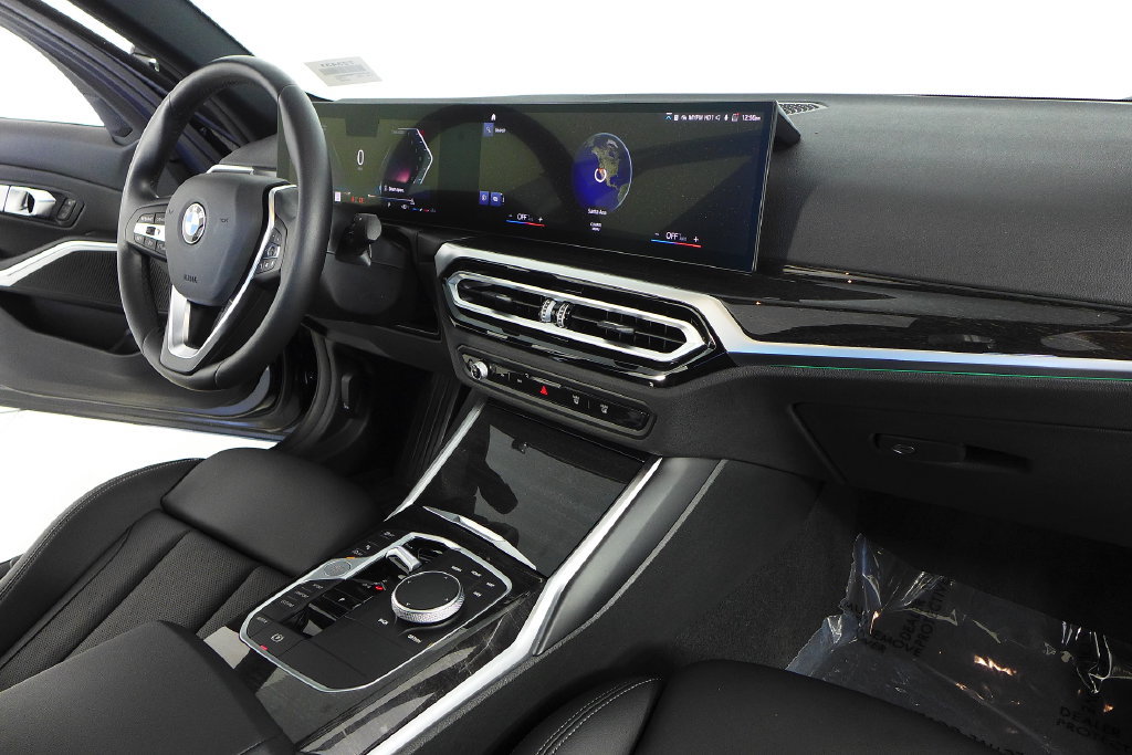 Used 2023 BMW 330i Sedan w/ Driving Assistance Package RWD image 13