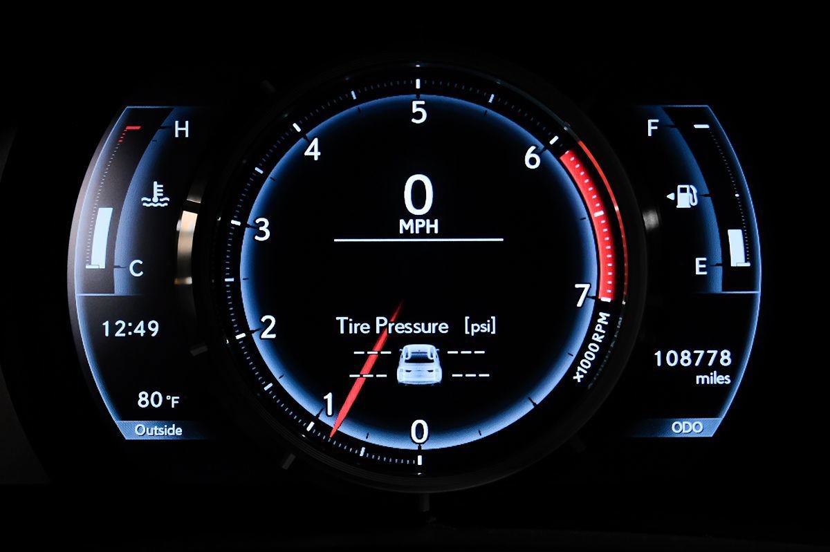 Used 2018 Lexus IS 300 F Sport w/ F Sport Package RWD image 18