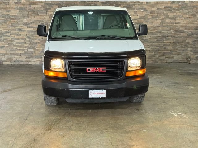 Used 2011 GMC Savana 1500 RWD image 2