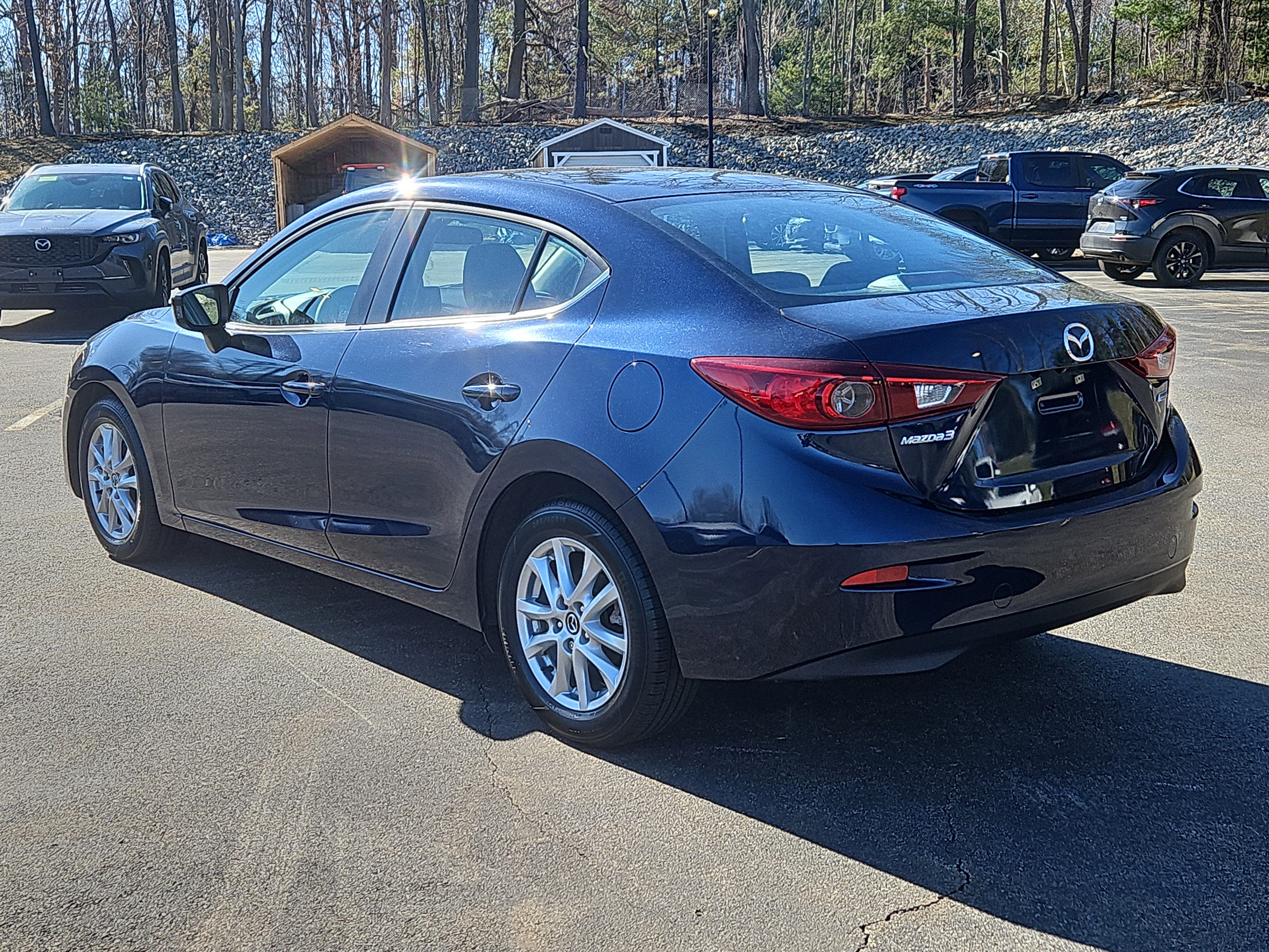 Used 2016 MAZDA MAZDA3 i Sport w/ Preferred Equipment Package image 21