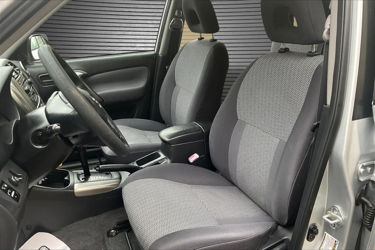 Used 2004 Toyota RAV4 2WD image 20