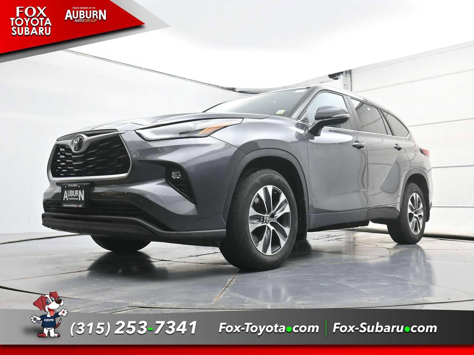 Used 2023 Toyota Highlander XLE AWD/4WD image 24
