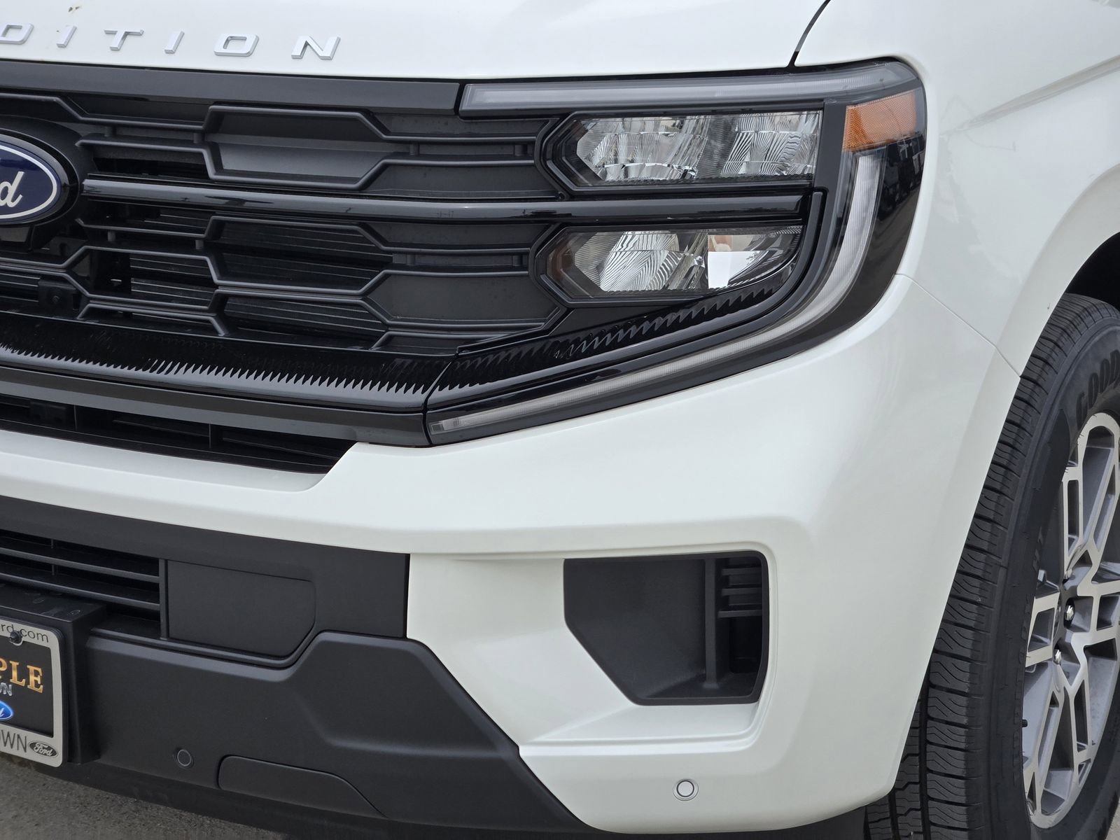 New 2026 Ford Expedition Active RWD image 10
