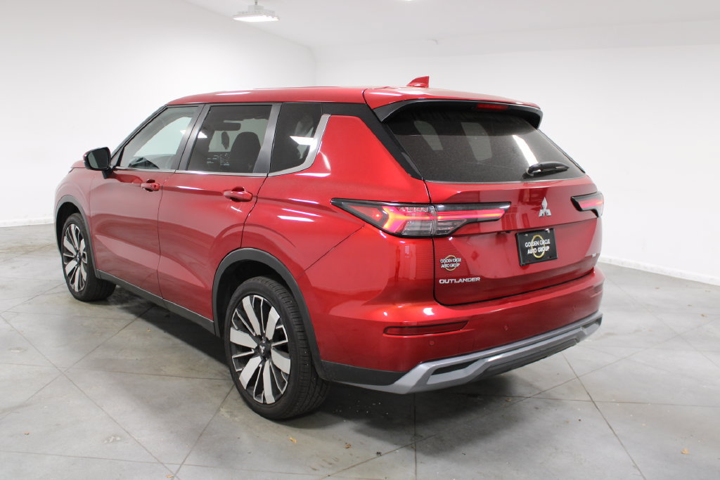 Used 2025 Mitsubishi Outlander SE FWD image 7