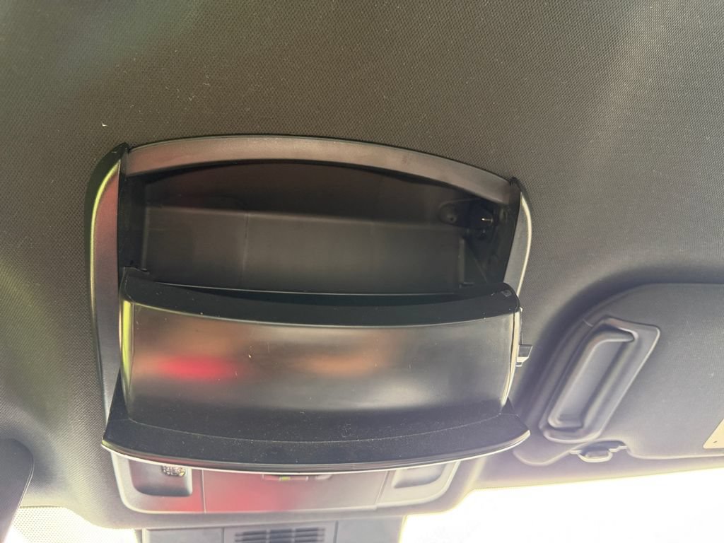 Used 2025 Toyota Camry SE FWD image 20