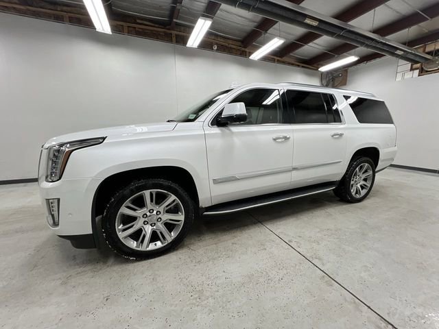 Used 2018 Cadillac Escalade ESV Premium Luxury image 5