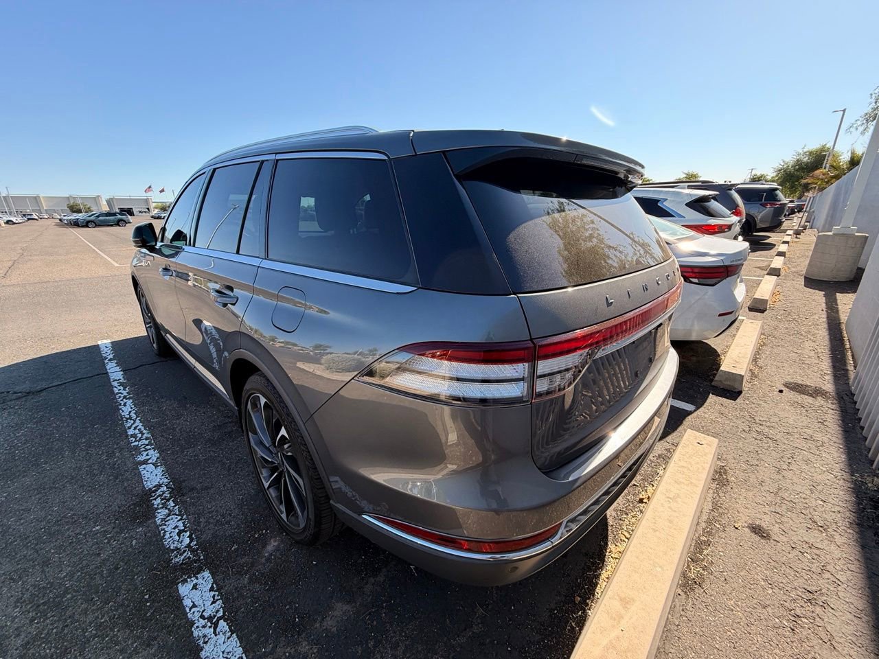 Used 2021 Lincoln Aviator Reserve w/ Equipment Group 201A RWD image 6