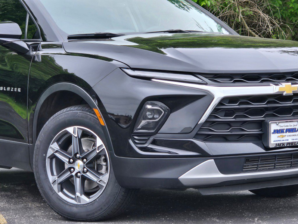 Certified 2023 Chevrolet Blazer LT w/ Convenience Package FWD image 3