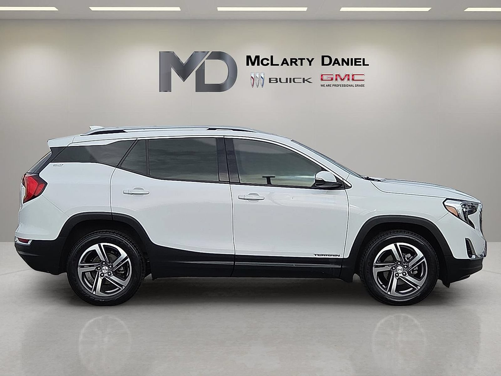 Used 2020 GMC Terrain SLT AWD/4WD image 15