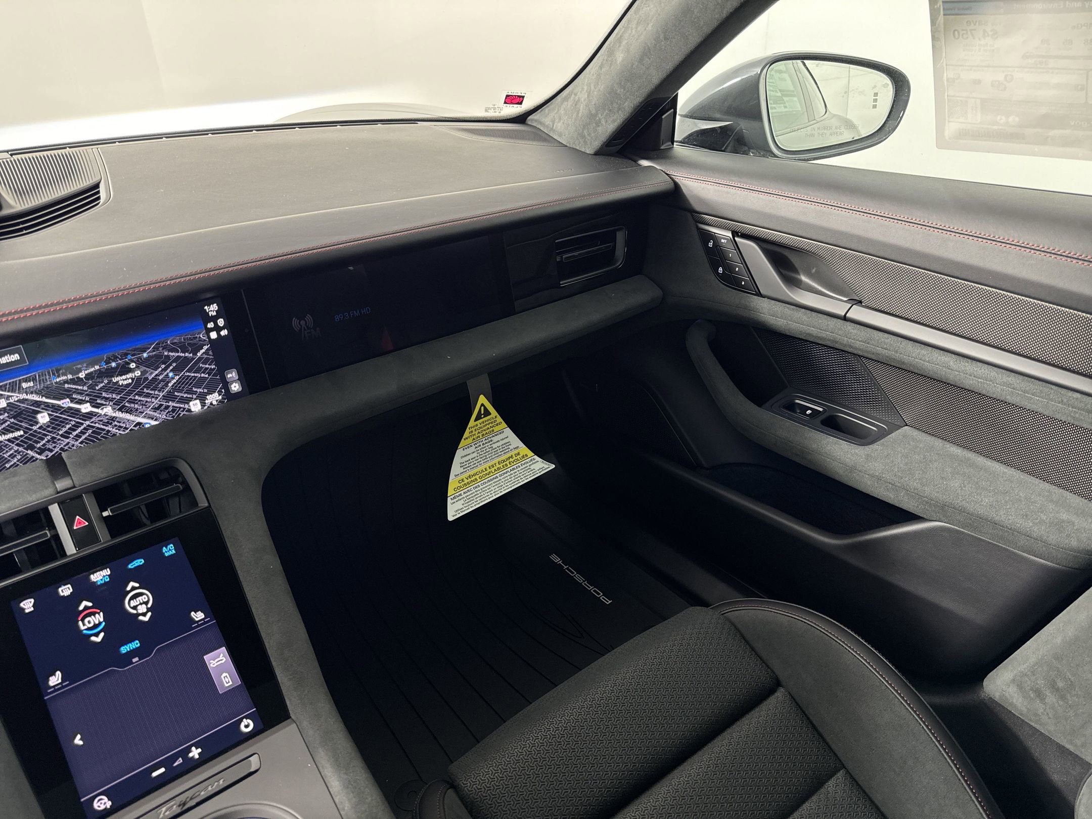 Used 2025 Porsche Taycan GTS image 28