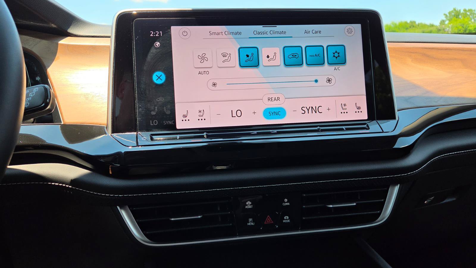 Used 2026 Volkswagen Atlas SE FWD image 33