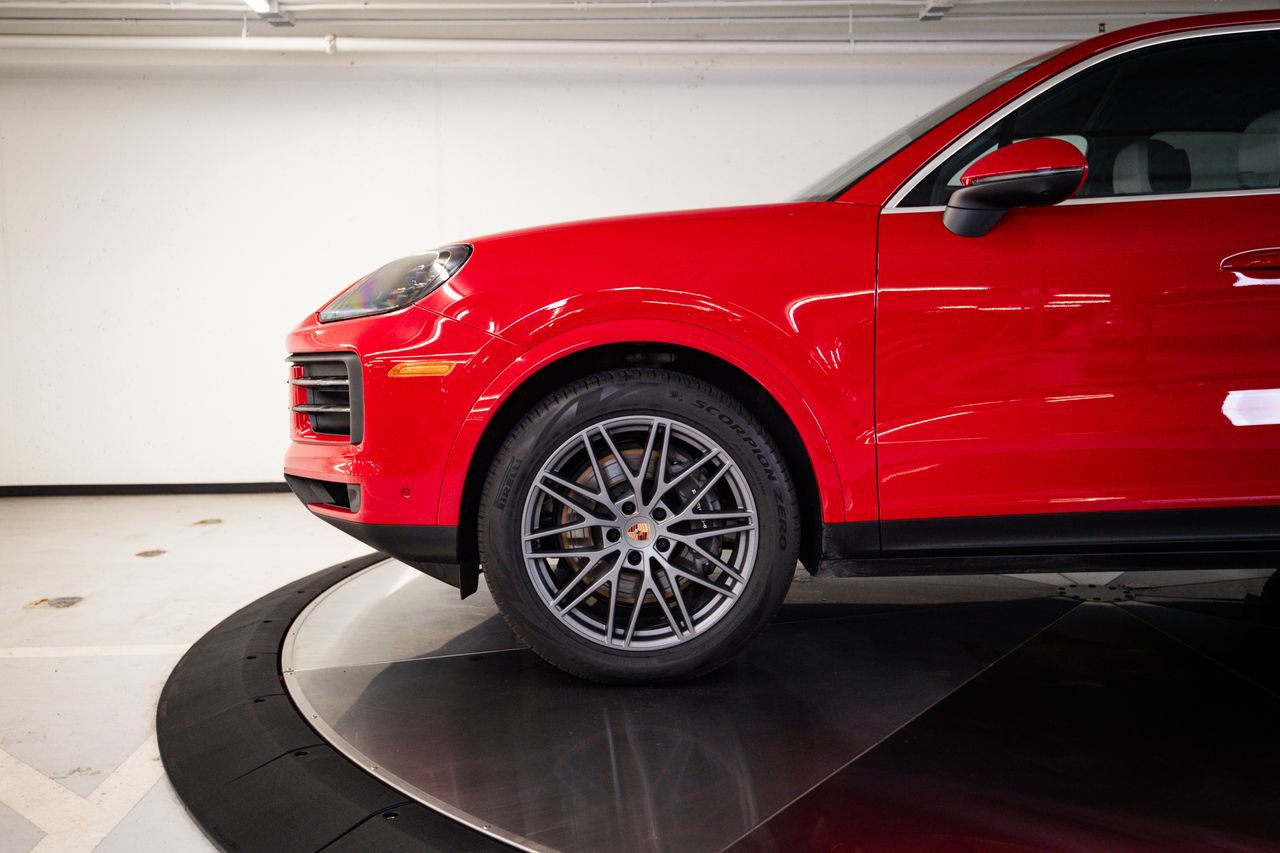 Certified 2026 Porsche Cayenne AWD/4WD image 11