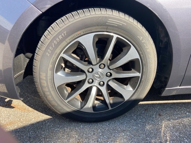 Used 2017 Acura TLX w/ Technology Package image 3