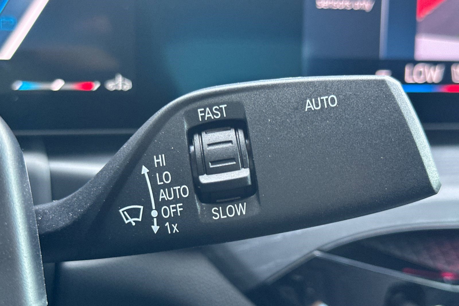 Used 2025 BMW 330i Sedan w/ Convenience Package image 33