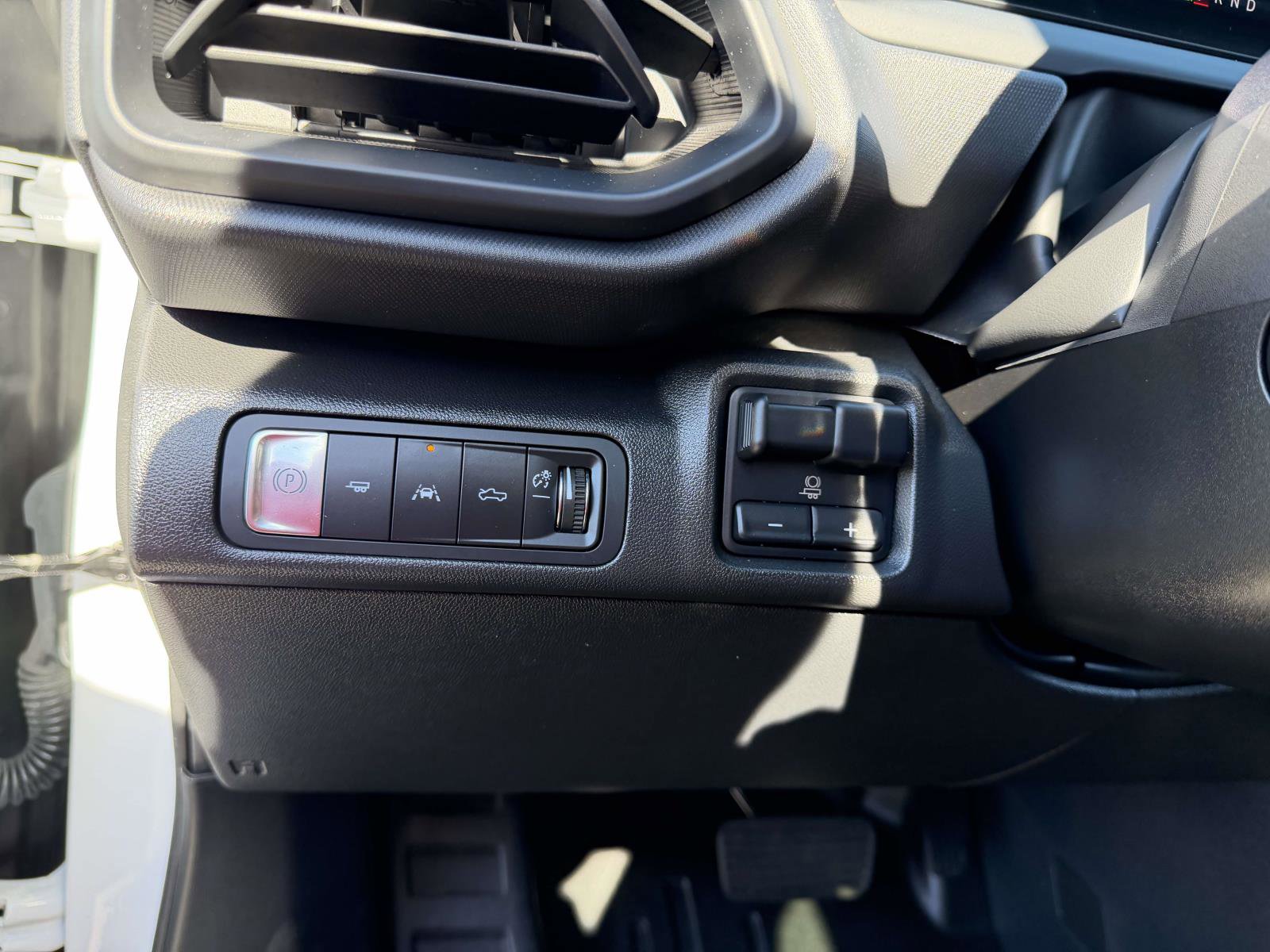 Certified 2024 Chevrolet Silverado EV W/T AWD/4WD image 17
