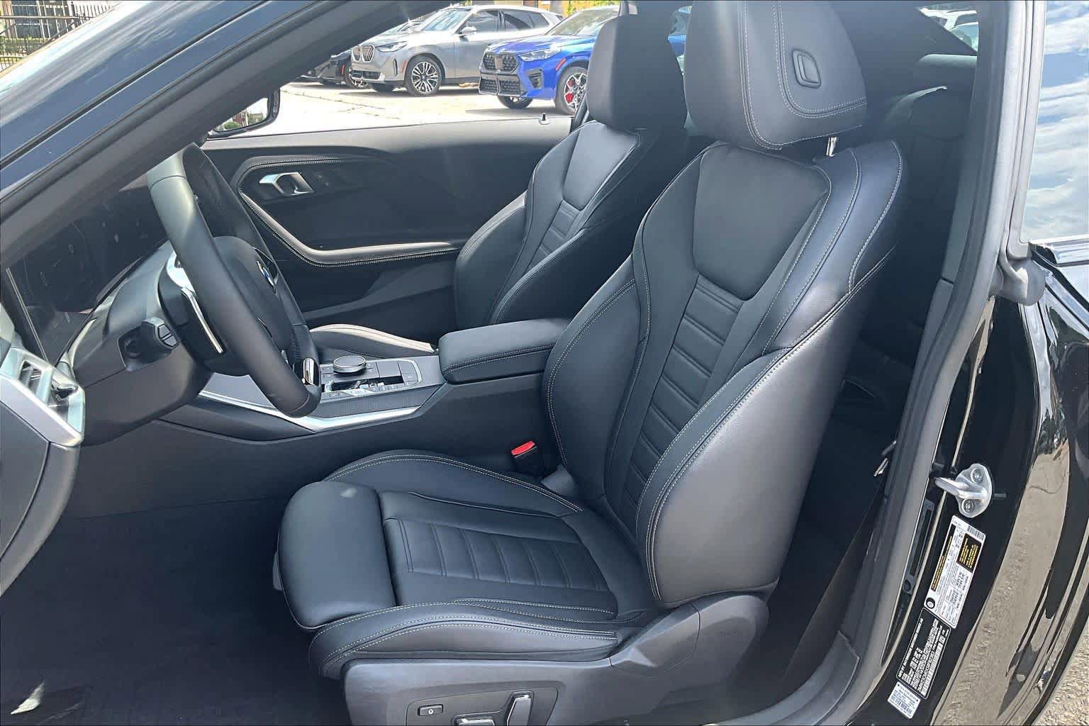 Used 2025 BMW 230i Coupe w/ Convenience Package RWD image 7