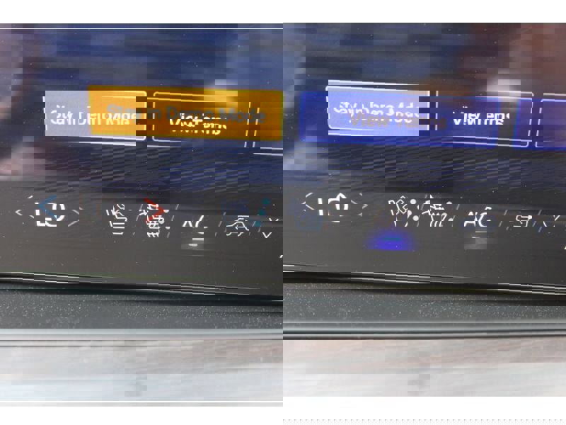 New 2025 Chevrolet Suburban Premier image 12