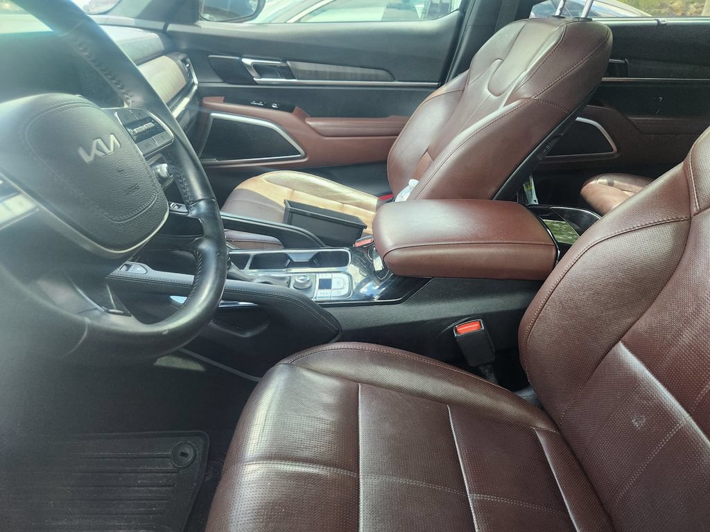 Used 2023 Kia Telluride EX w/ EX Captain's Chair Package FWD image 23