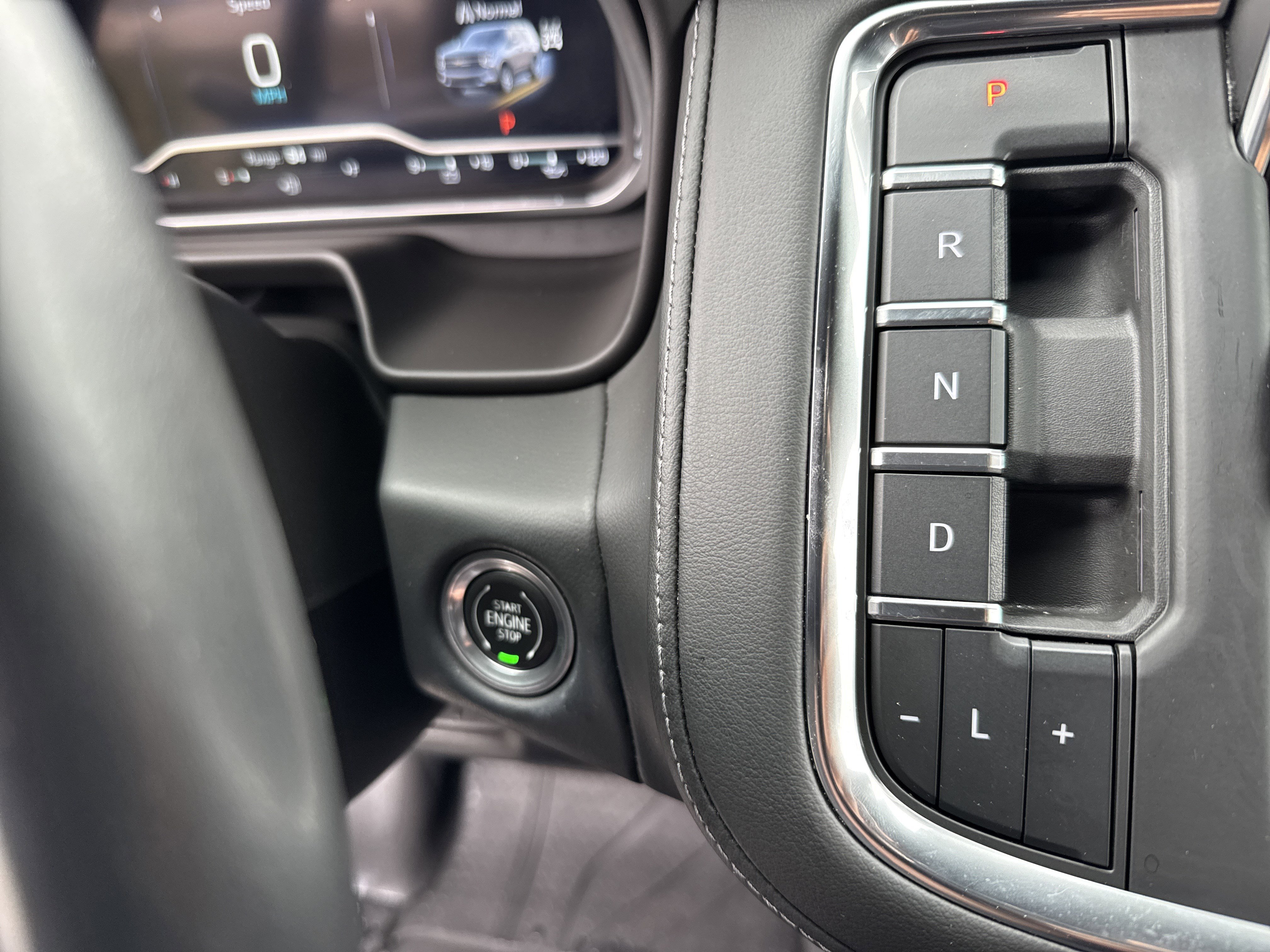 Used 2022 Chevrolet Tahoe LT w/ LT Signature Plus Package AWD/4WD image 23