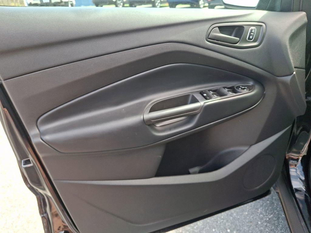 Used 2019 Ford Escape S image 12