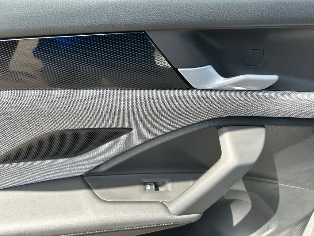 Used 2025 Volkswagen Tiguan S w/ 18" Wheel Package image 14